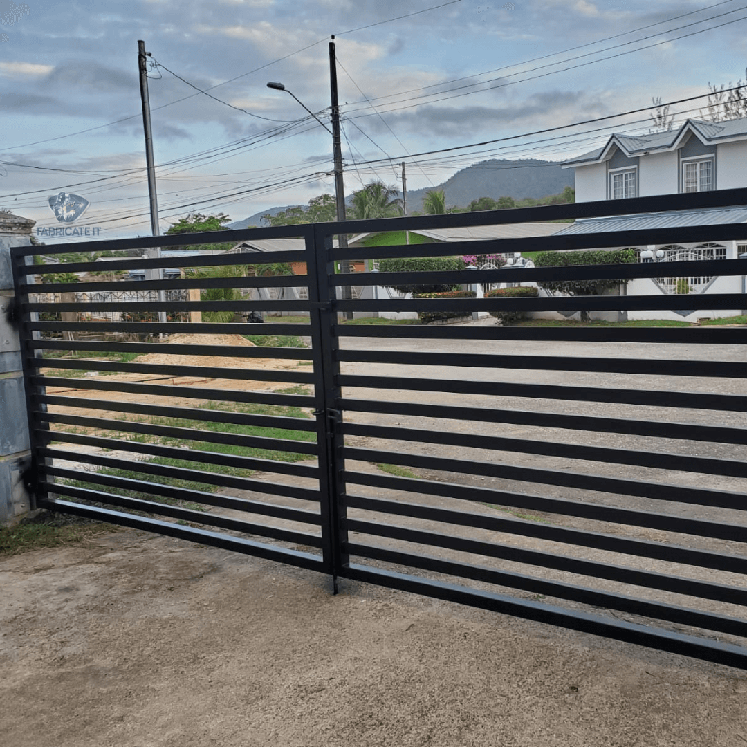 Simple & Modern Driveway Gate
